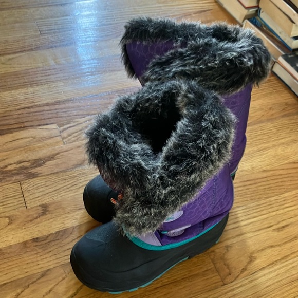 Kamik size 5 snow boots purple with grey fur lining